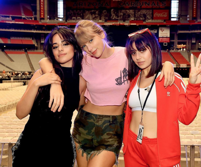 Taylor Swift And Camila Cabello Win Big At The 2018 American Music Awards Goss Ie