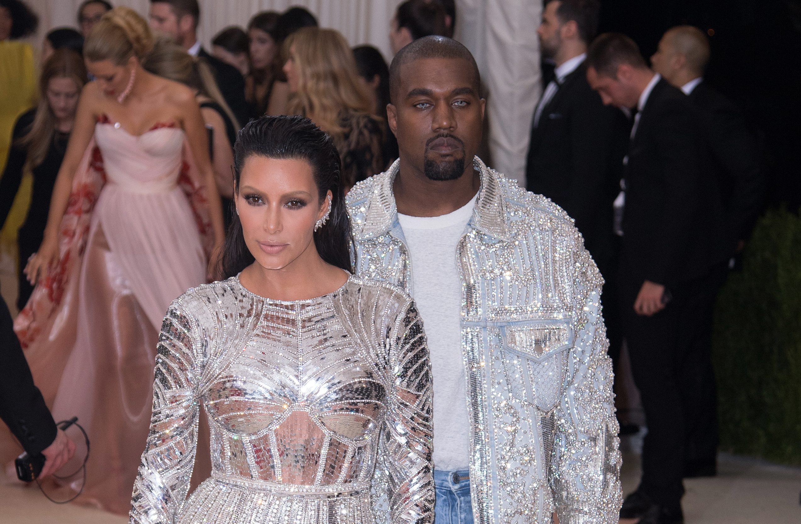 Kim Kardashian West's faceless Met Gala look was anything but incognito