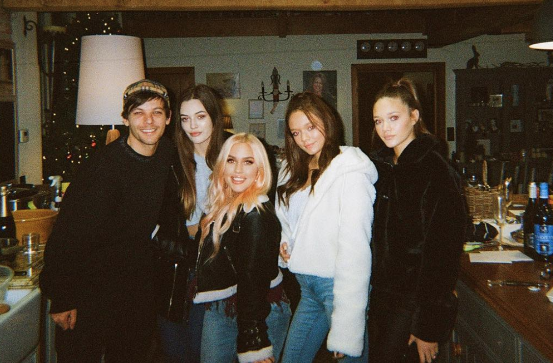 Louis Tomlinson&#39;s celebrity pals post touching tributes following the death of his sister ...