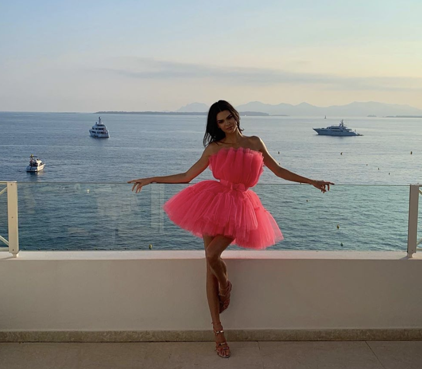 Kendall Jenner wears STUNNING new design from H&M at Cannes Film ...