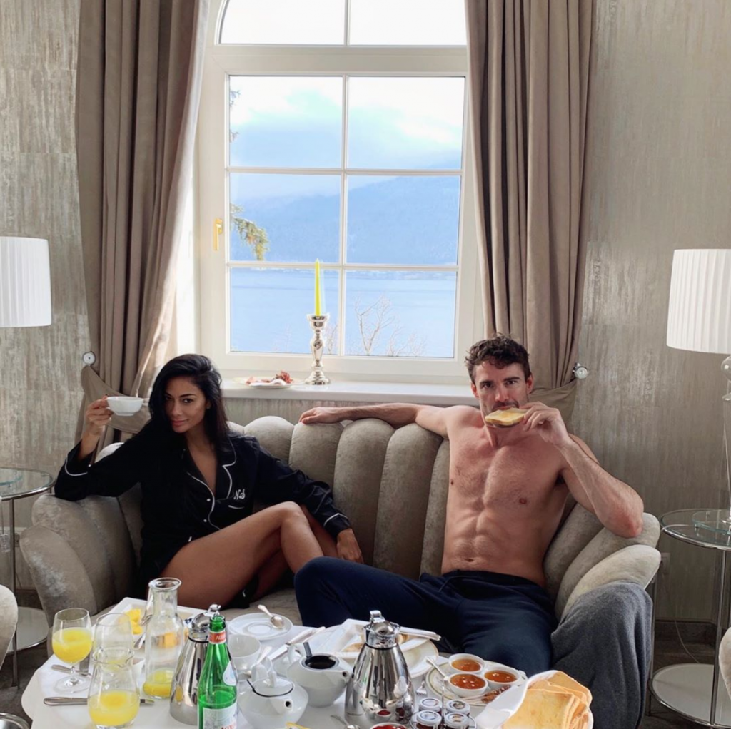 Nicole Scherzinger Shares Sexy Snap With Thom Evans As They Celebrate First Valentine S Day