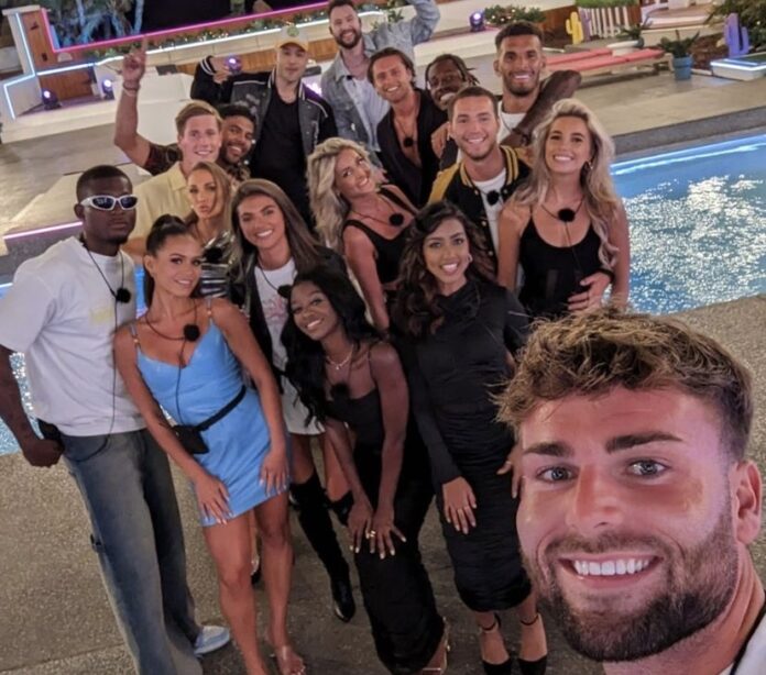 Love Island 2023 stars spark rumours they’re back together Goss.ie