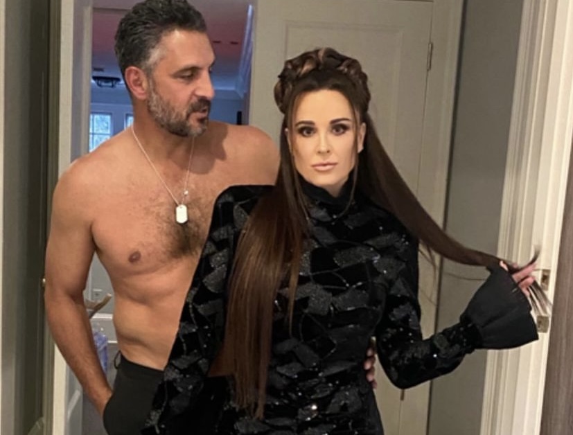 Kyle Richards and Mauricio Umansky deny they are divorcing